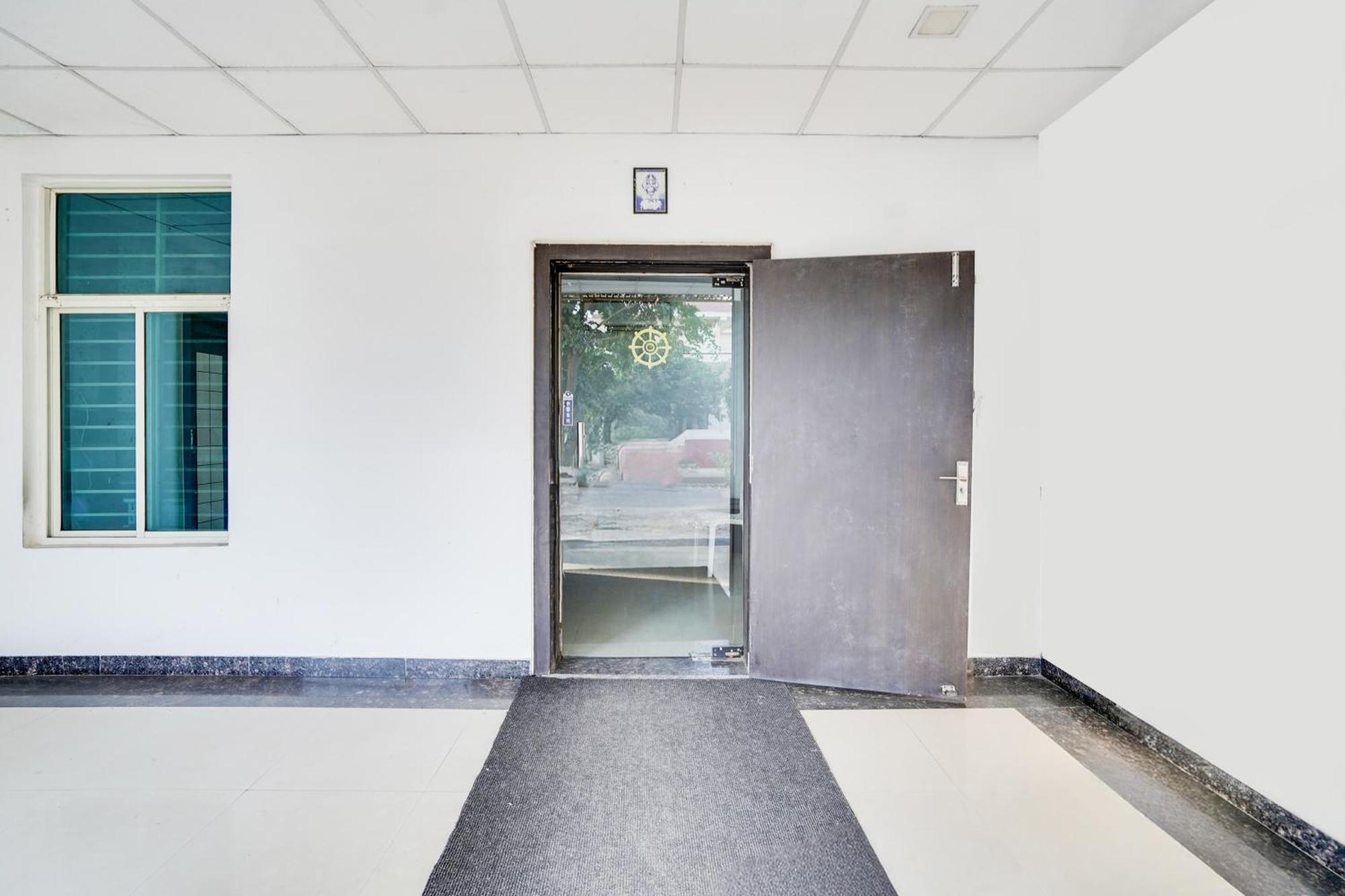 Hotel O Danish Nagar Hosangabad Rd โบปาล ภายนอก รูปภาพ